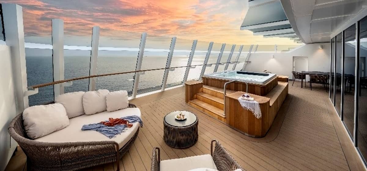 5- MSC YACHT CLUB <br> UNO DE LOS MAYORES COMPLEJOS PREMIUM EN EL MAR