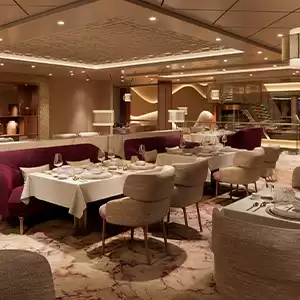 ¿A quién se dirige la compañía Aroya Cruises