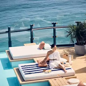 ¿A quién va dirigida la compañía THE RITZ-CARLTON YACHT COLLECTION?