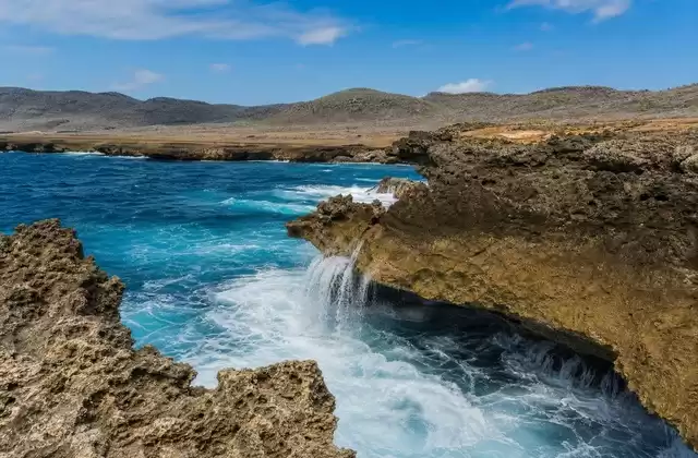 Shete Boka o la costa norte de Curazao