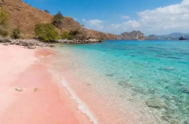 En Pink Beach