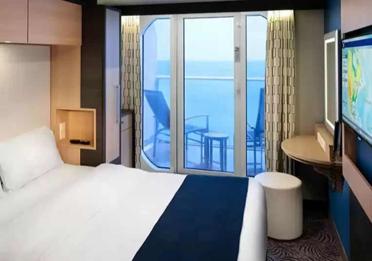 Cabina estudio con vista al mar y balcón
